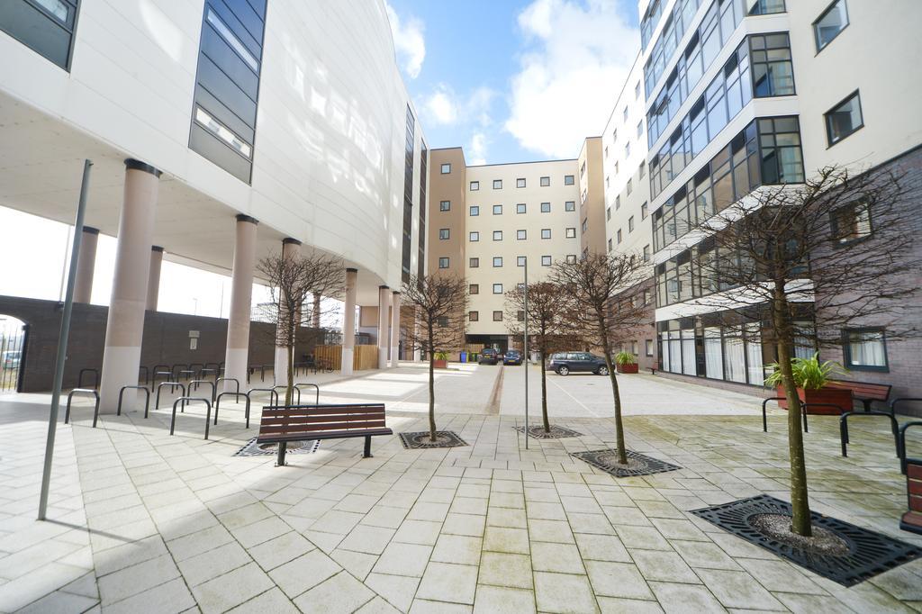 Newport Student Village Extérieur photo